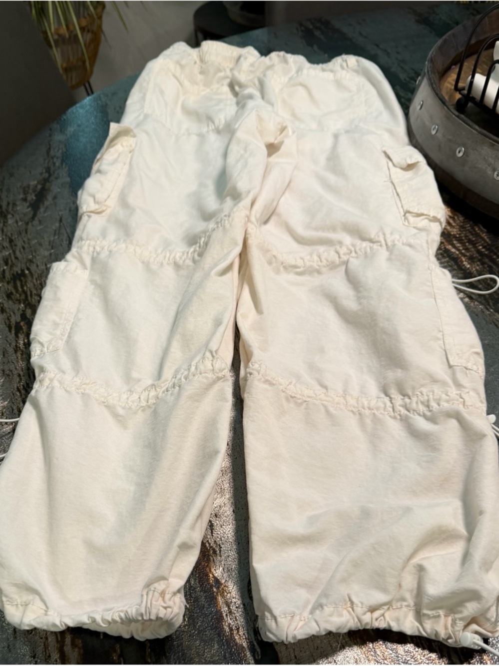 Aeropostale Off White Parachute Cargo Pant - Picture 2 of 9